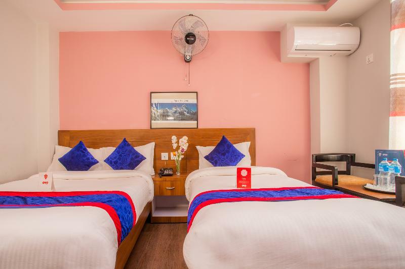 Oyo 136 Hotel Om Plaza Kathmandu Exteriör bild